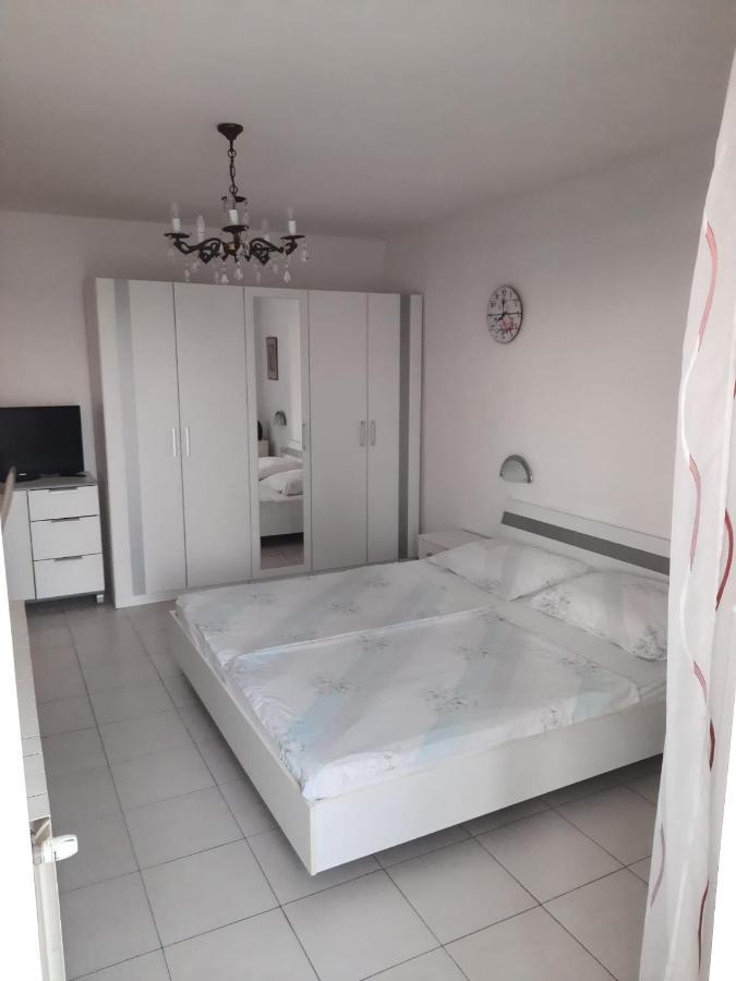 Nina&Niki Apartman Novi Vinodolski Kültér fotó